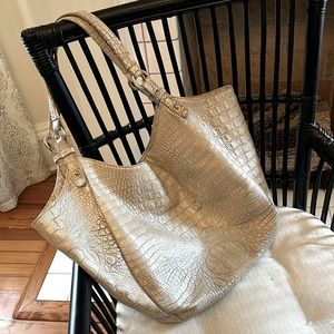 Brahmin Oyster color shoulder tote bag, very pretty, amazing neutral